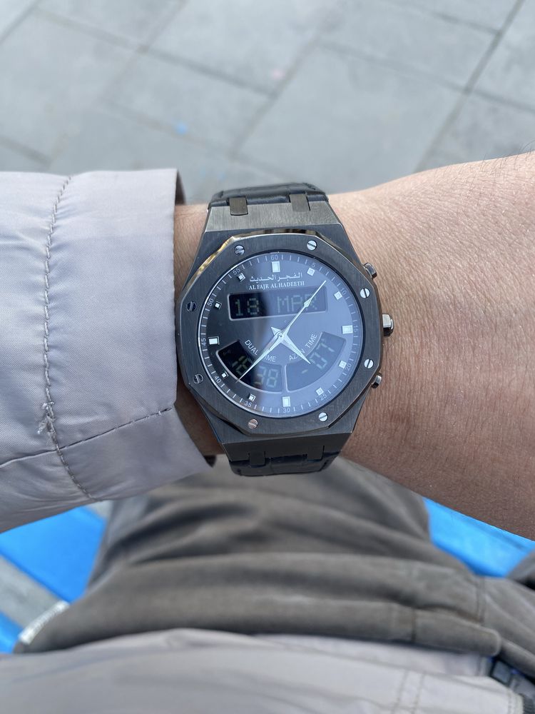 Часы Al Fajr Modern Dual Time Watch обмен на смартфон