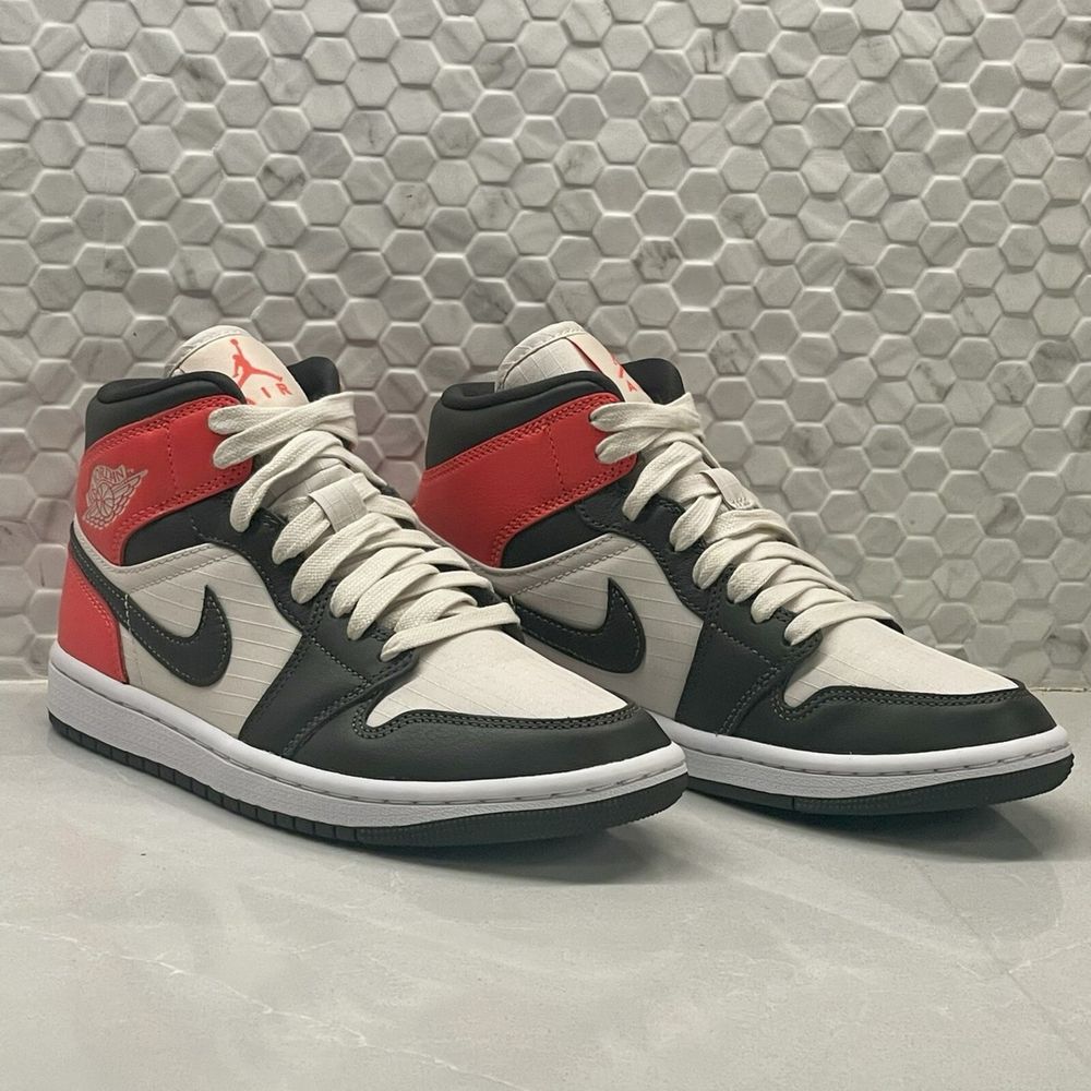 Jordan 1 Mid SE [Оригинал 40.5]