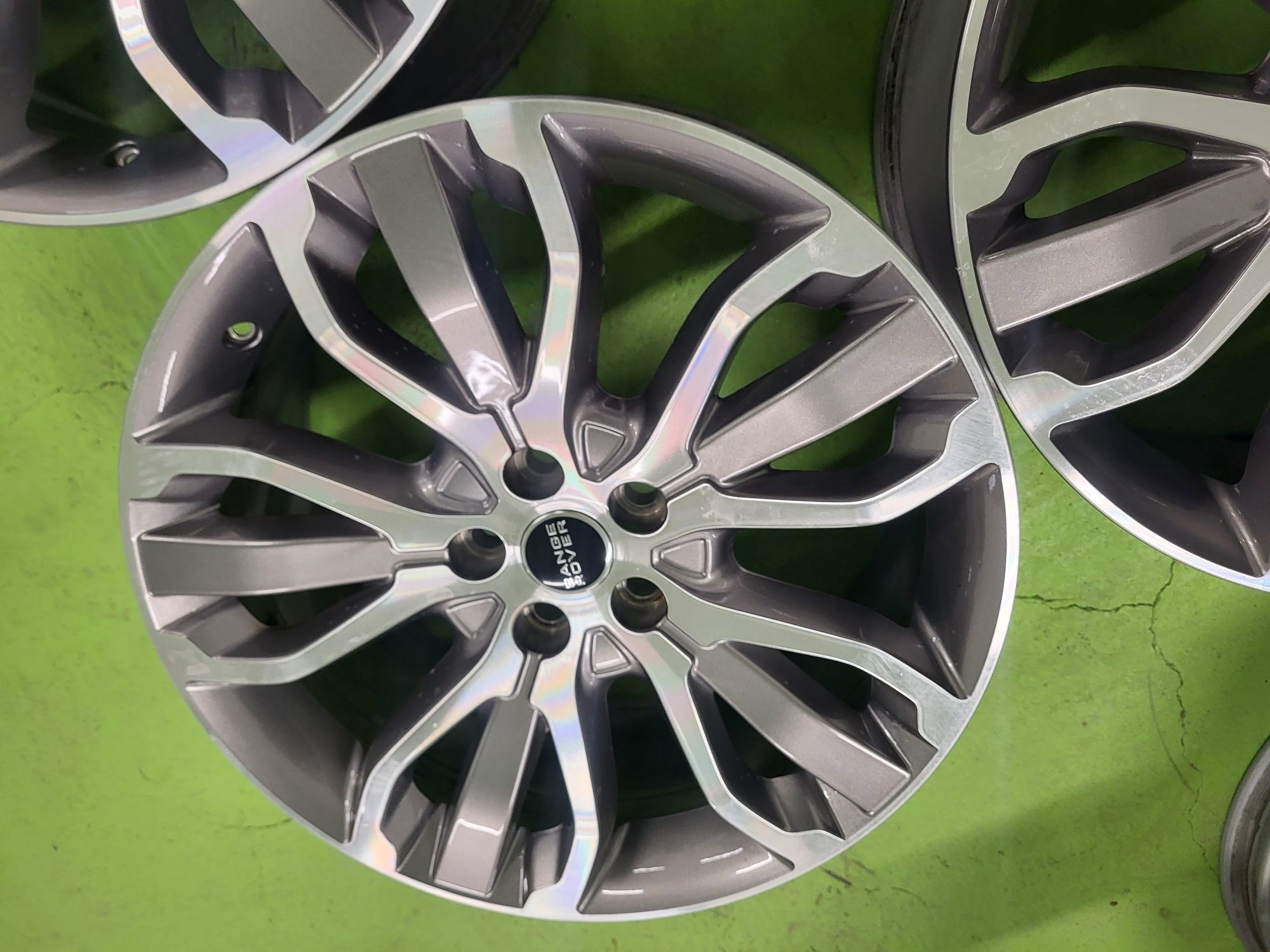 21 5x120Range rover лети джанти 5х120