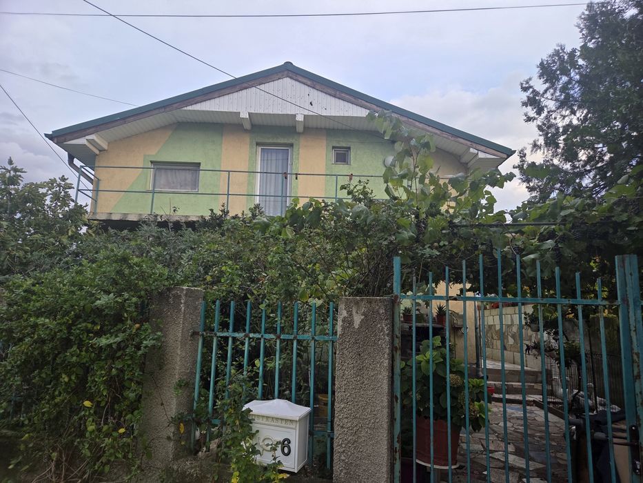 Casa in Schela de vânzare