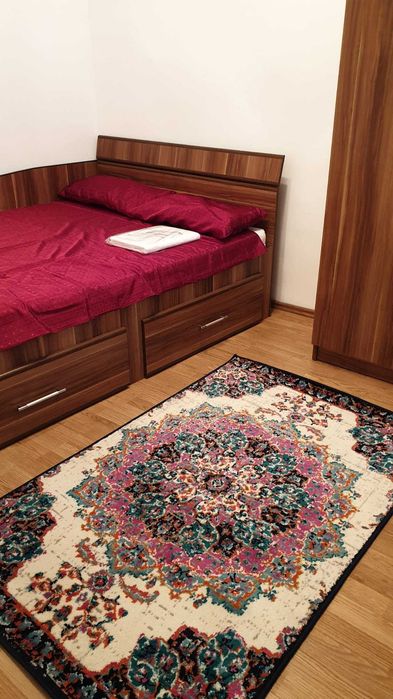 Proprietar inchiriez apartament cu 2 camere la curte, centrala proprie