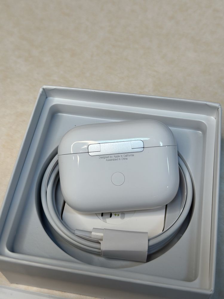 Airpods pro 2 gen magsafe usb-c нови