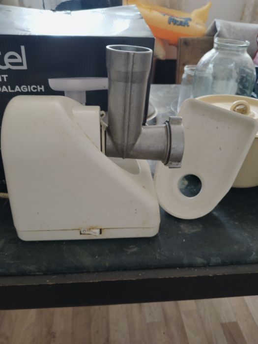 Электромясорубка б/у