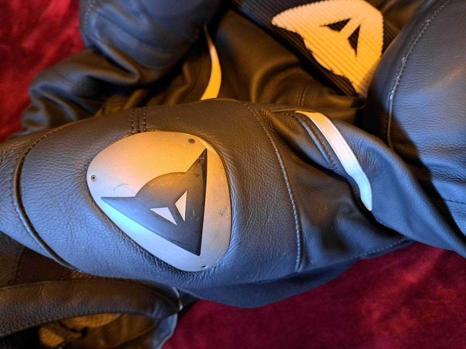 Кожен екип Dainese Assen