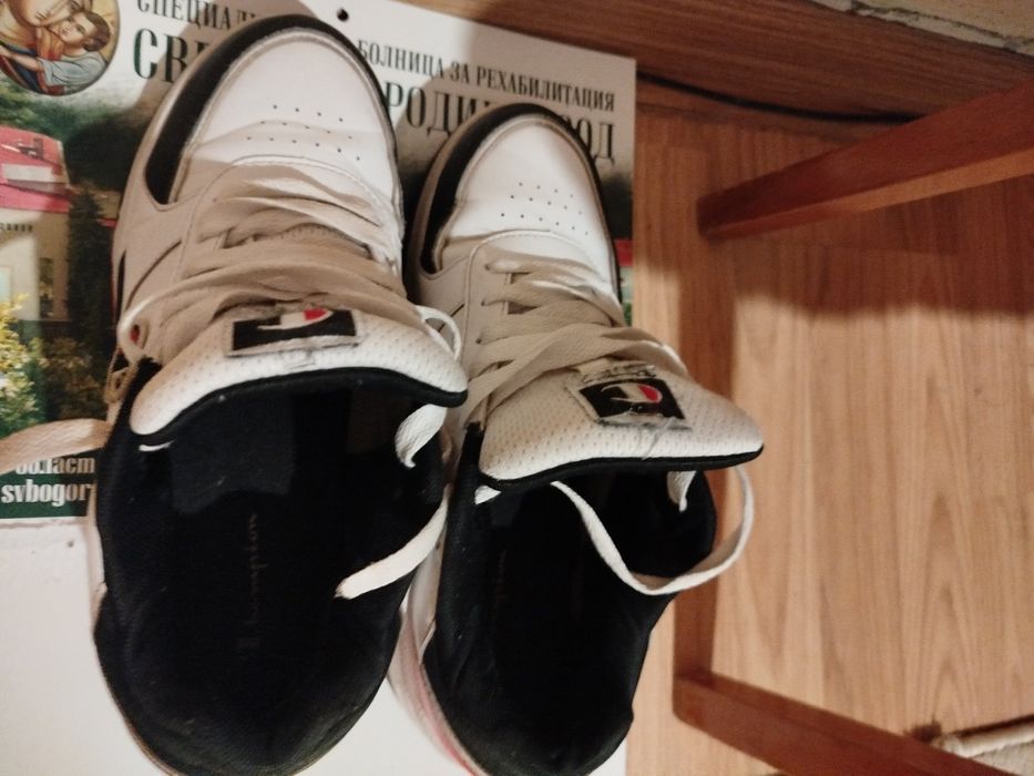 продавам маратонки