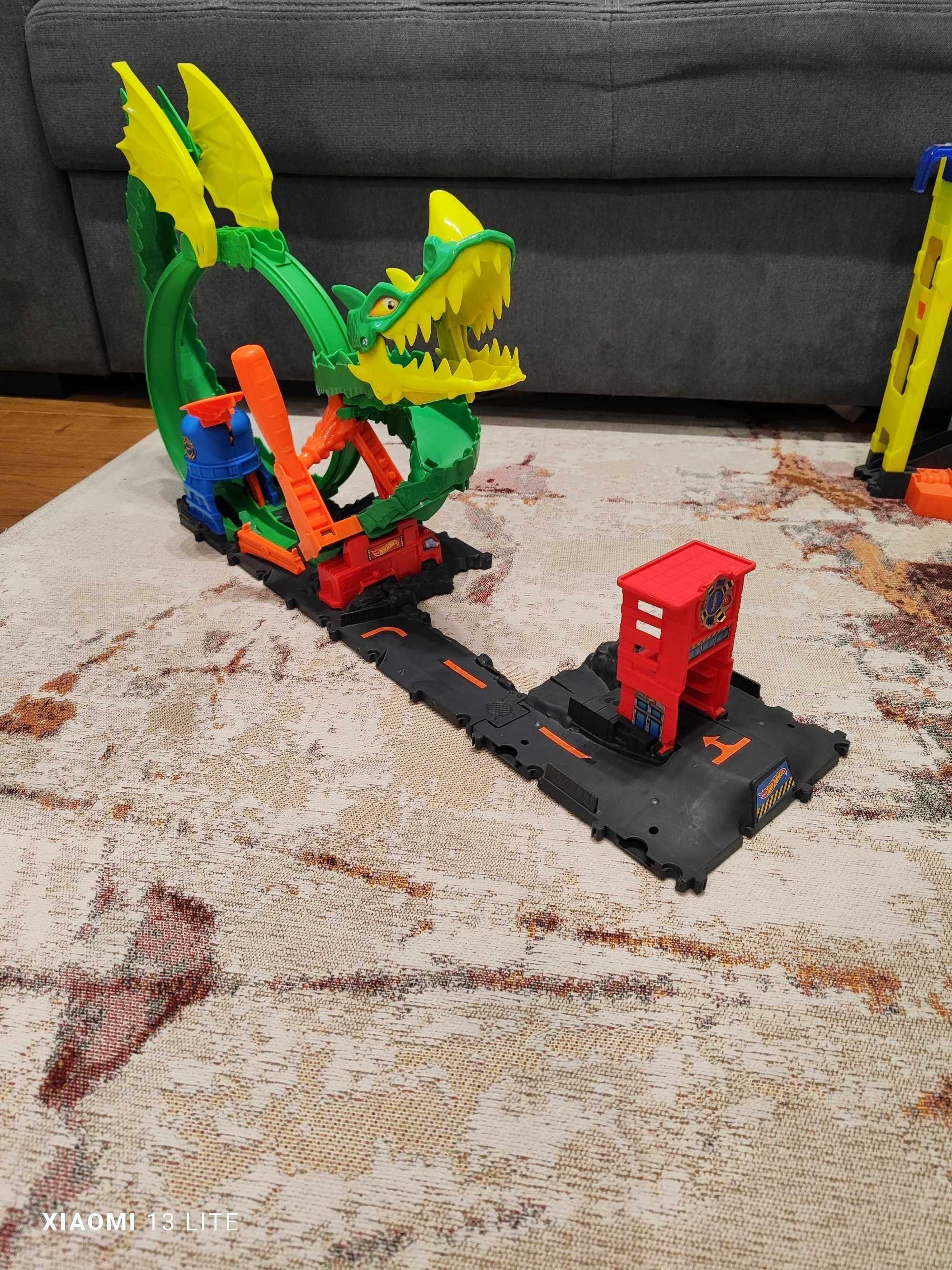Части от града на Hot wheels.