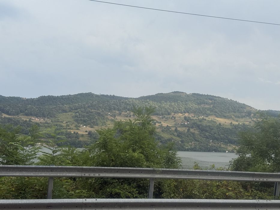 Vand teren intravilan in localitatea Dubova zona Cazanle Mari