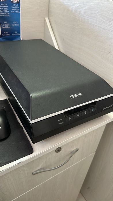 Сканер Epson Perfection v550
