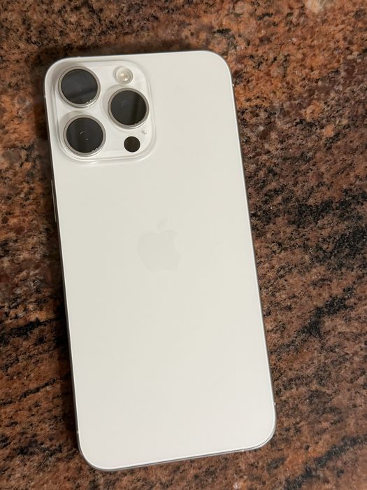 Vand Iphone 15 Pro Max