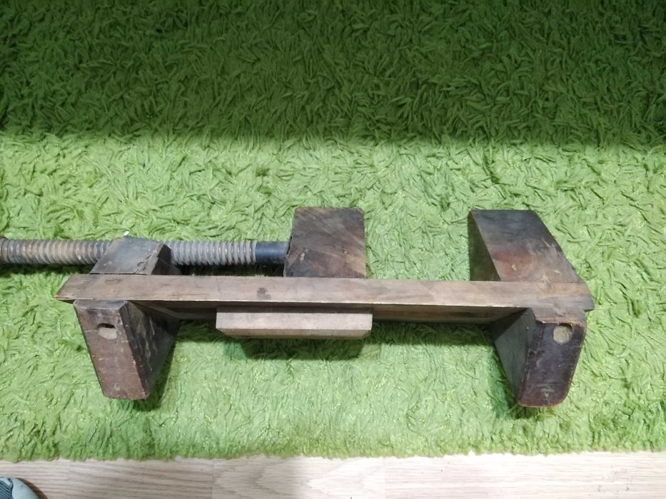 Menghina de lemn veche/ vintage