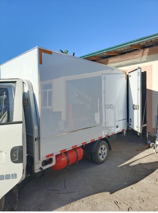 Йук фургон, Изометрик фургон, Рефрижератор урнатиш хизмати