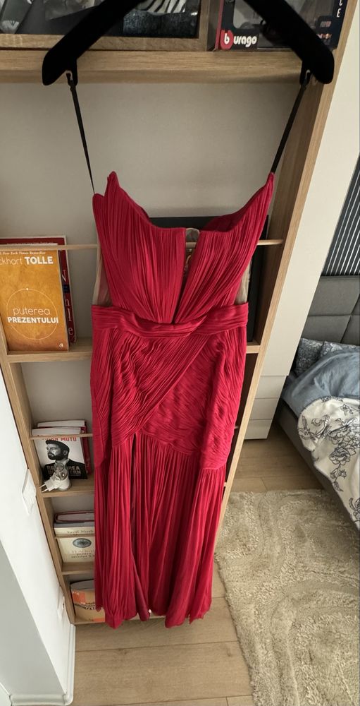 Rochie Cristallini marimea S,M,L de inchiriat