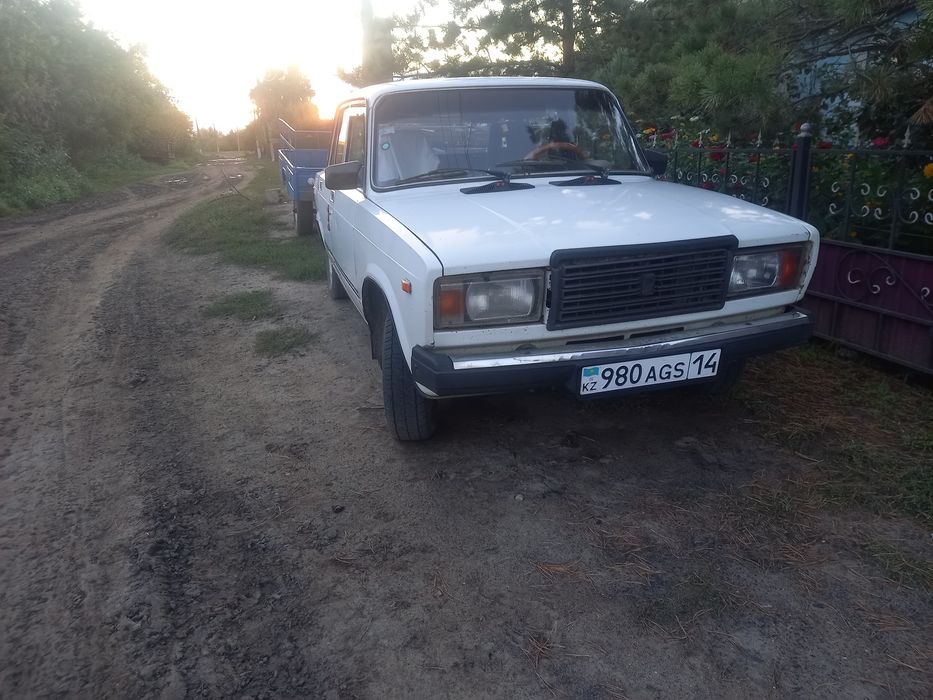 Продам жигули с прицепом