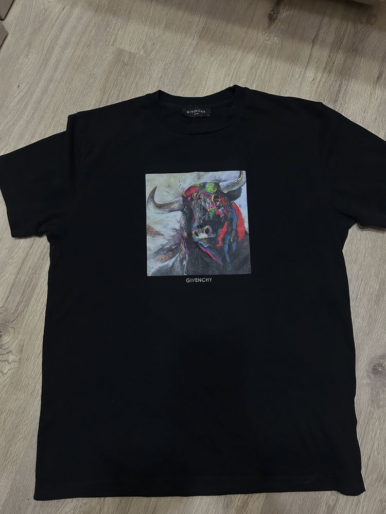Тениска Givenchy