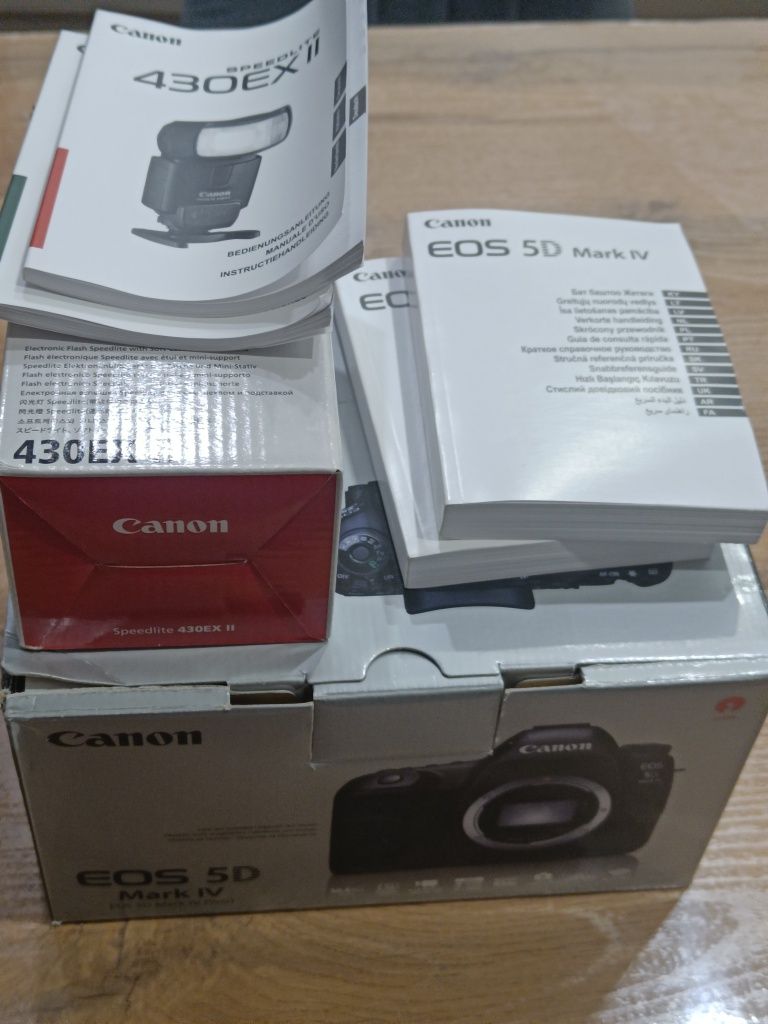 Срочно! Canon EOS 5D Mark IV + 2 объектива, 24-70 2.8L, 70-200 4L