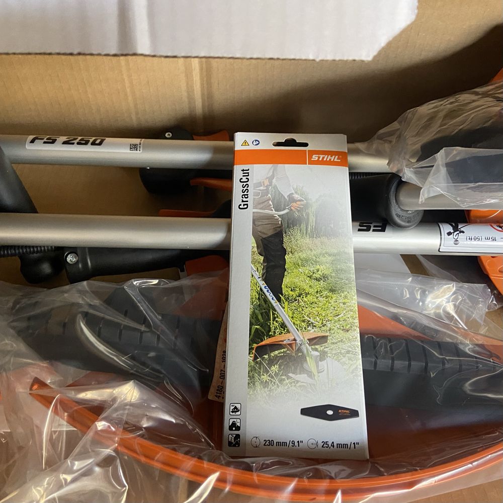 Бензиновый триммер Stihl Fs 250 (газонокосилка, мотокоса)