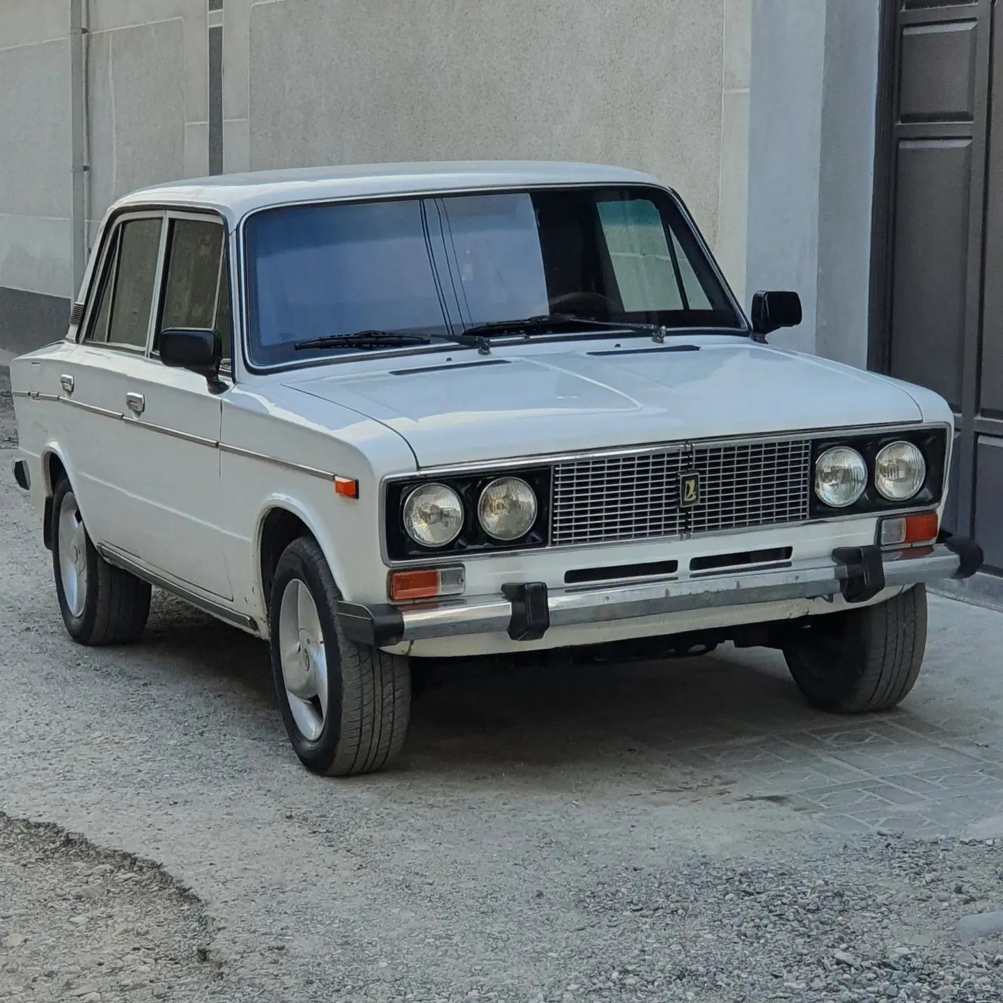 Vaz2106 sotiladi