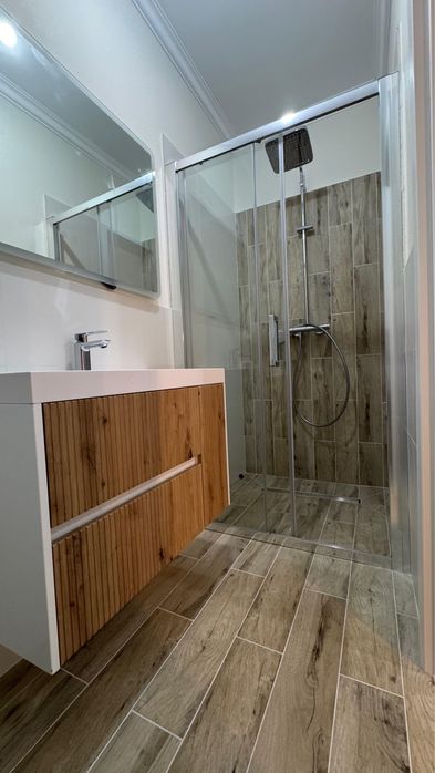 Proprietar-Casă individuală (4 camere+living+3băi) Moșnița Nouă-asfalt