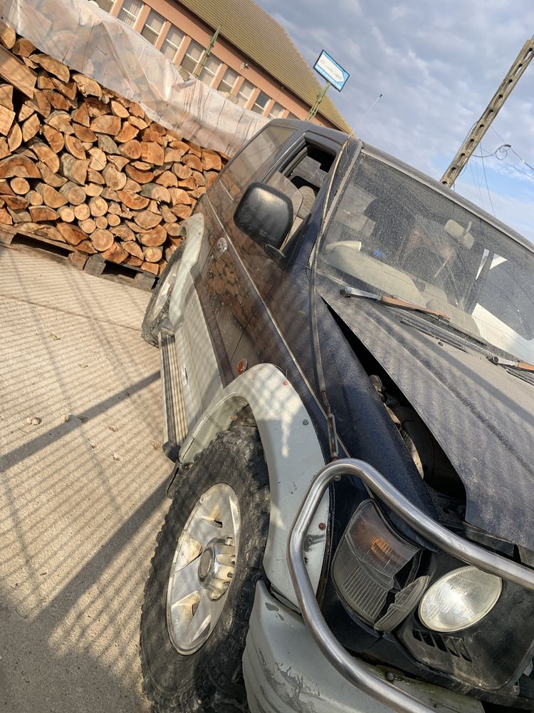 Piese Mitsubishi pajero 2,5TDI -Dezmembrez