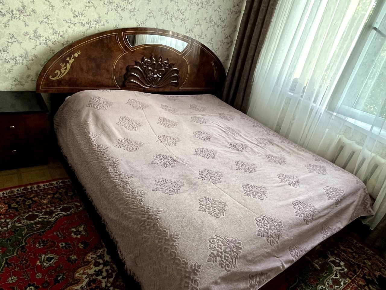 Двухспальная кровать