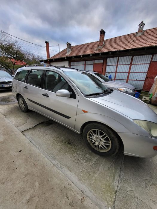 Ford focus masina