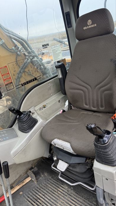 Excavator liebherr R 926 LC6100