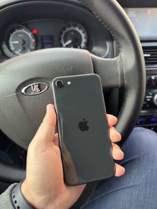 Продается Айфон SE