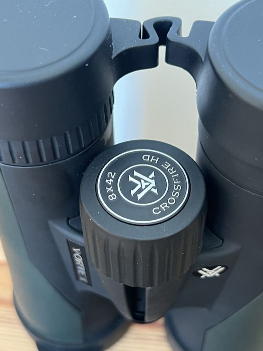 Binoclu Vortex Crossfire HD 8x42 antiaburire, antireflex + HAM husa