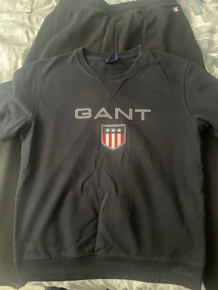 Продававам Блуза Gant.