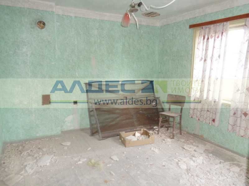 Продава се Къща в с. Виноградец, Област Пазарджик - 112 кв.м за 447 €/кв.м - Снимка #3