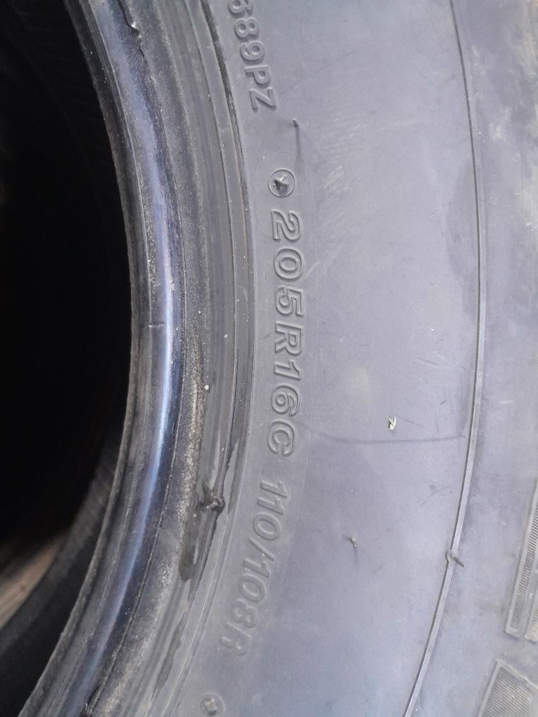 Продам шины 205 R16c