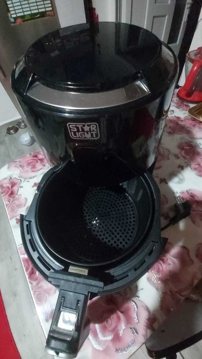 Airfryer Star-Light, 1300W, 2.6L, 8 Programe Digitale