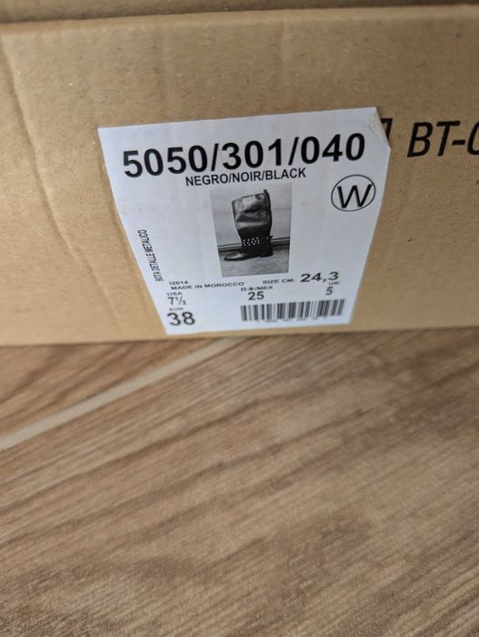 Cizme negre cu tinte Zara (marime 38)