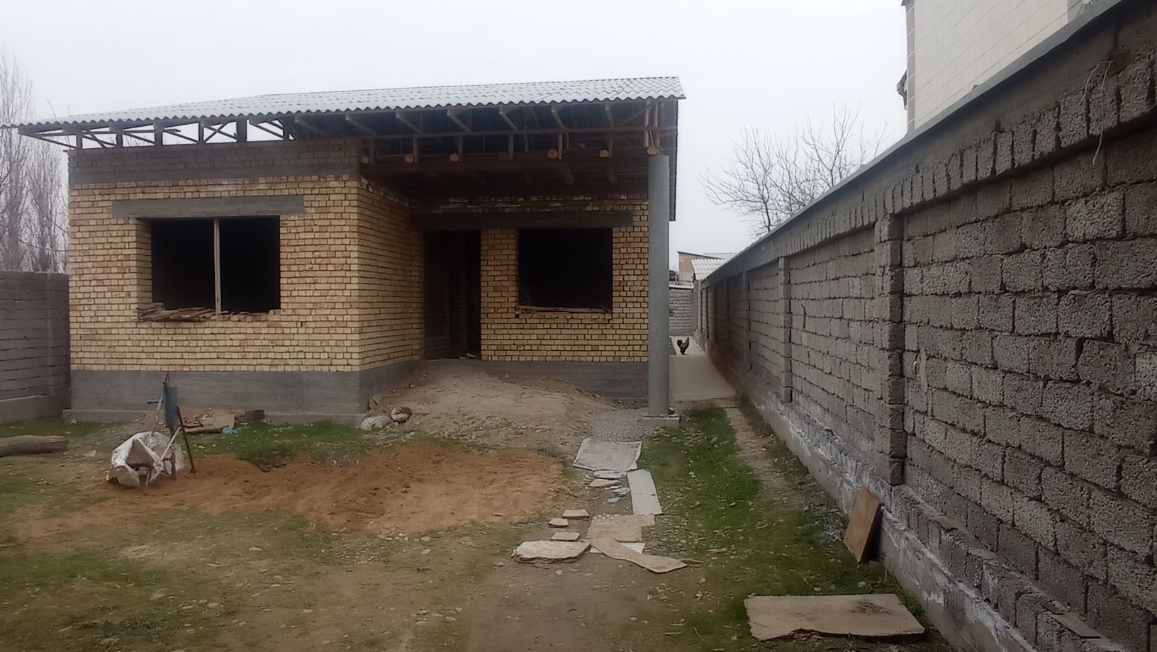 Келишилган нарх асосида Уй сотилади, 6 соток.Ким Пен Хва Фуд ситига 7.
