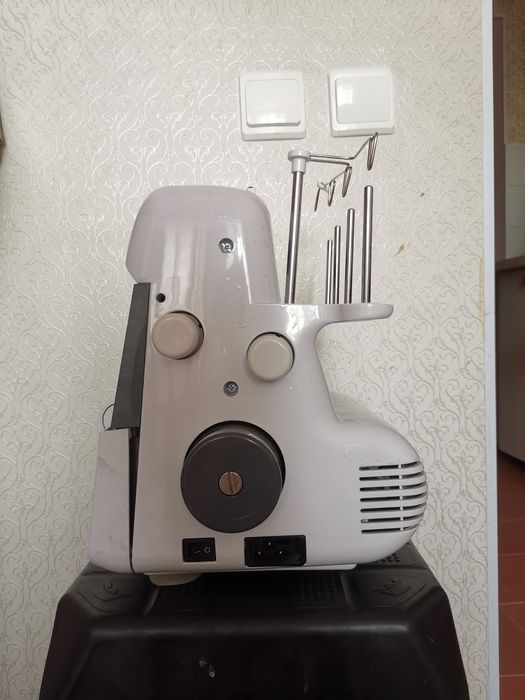 Оверлок ЧАЙКА 649