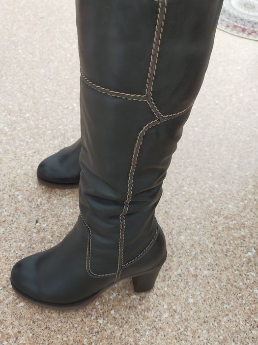 Продам зимние сапоги кожа