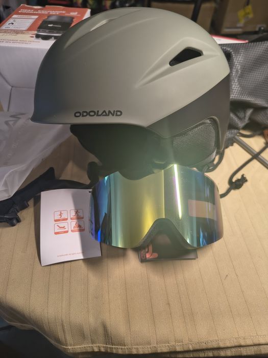 Ски каска Odoland, каска за сноуборд със ски очила, аудио съвместима,