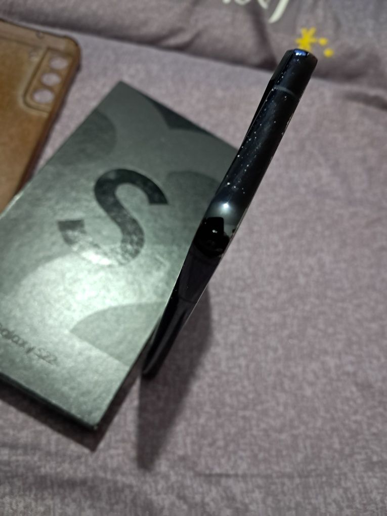 Samsung S22 256/8