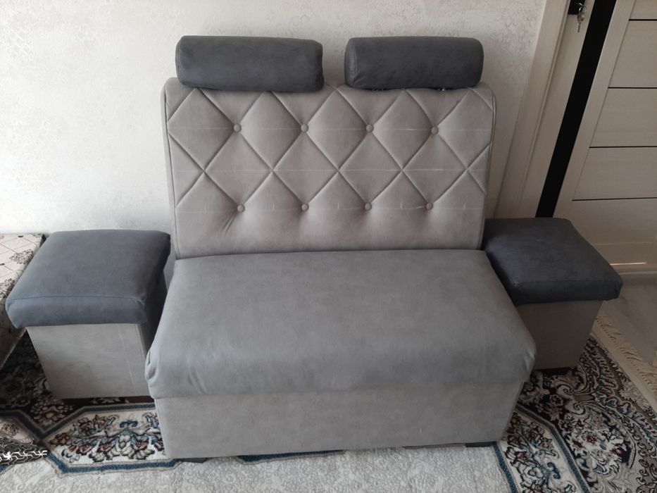 Kuhinni divan sotiladi