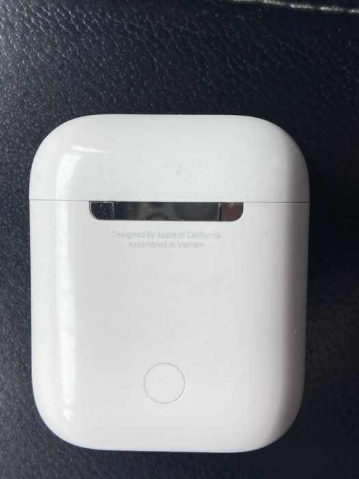 Продам наушники AirPods