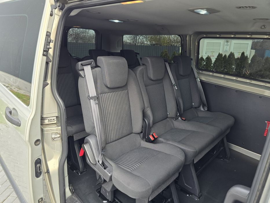 Ford Transit Custom 8+1 locuri!
