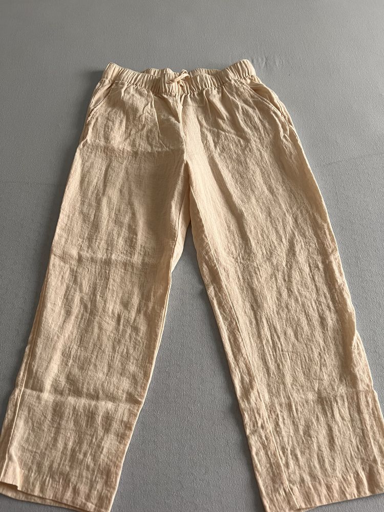 Pantaloni vascoza, aspect IN