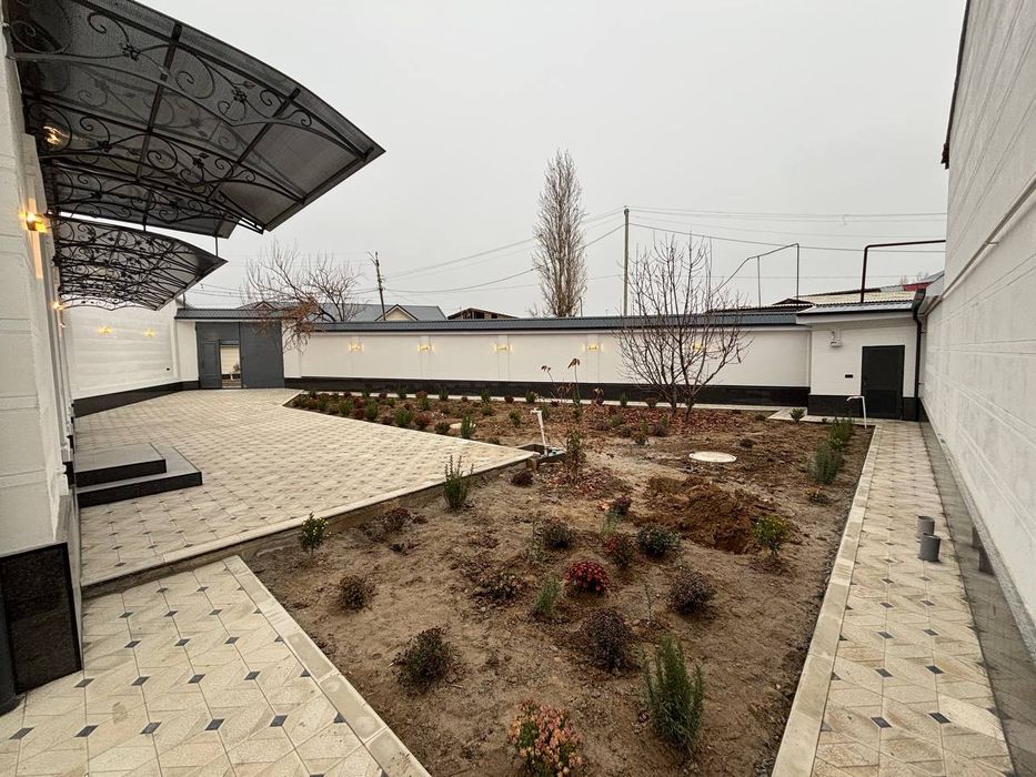 Ҳовли 4 сотих+ 1 сотих боғ + 4 хонали уй