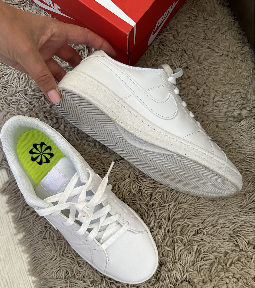 Nike- Спортни обувки Court Royale 2 от еко кожа- номер 39