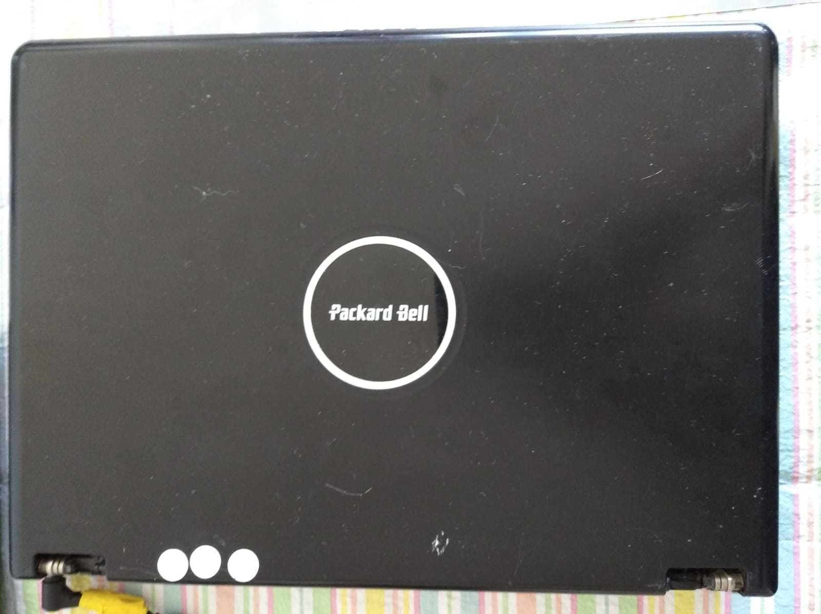 Laptop defect Packard bell cu incarcator si baterie