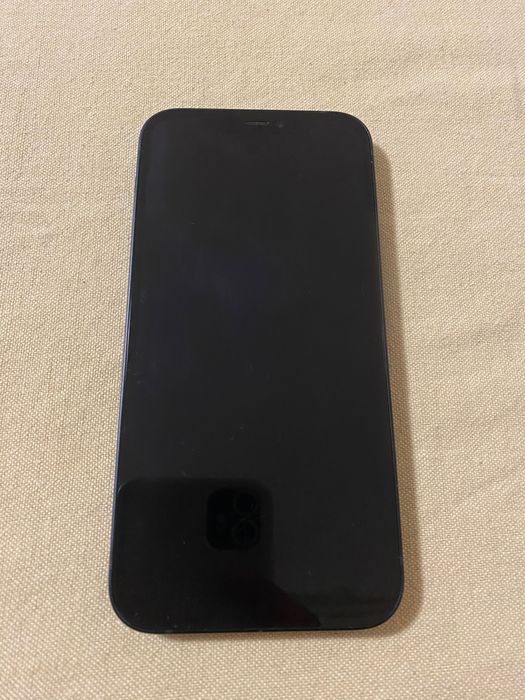 iPhone 12 с 100% капацитет на батерията