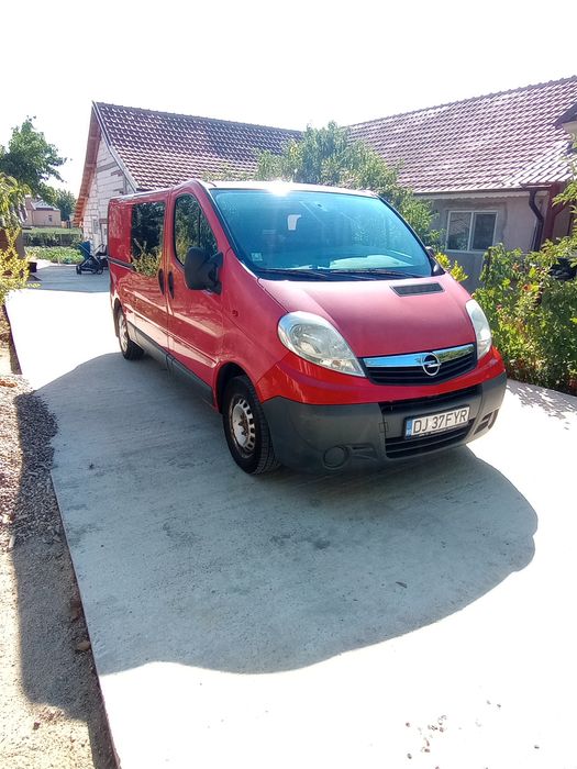 Opel Vivaro 2.0 CDTI, 122036km, 2008, model lung