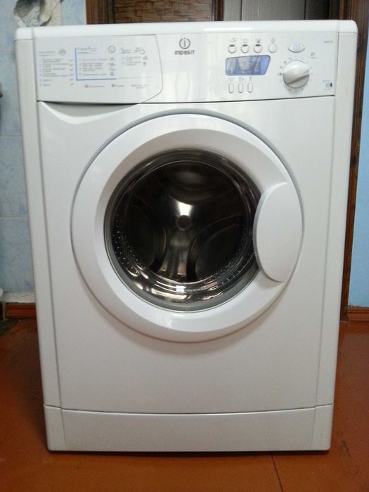 Продам стиральную машинку INDESIT 10.
