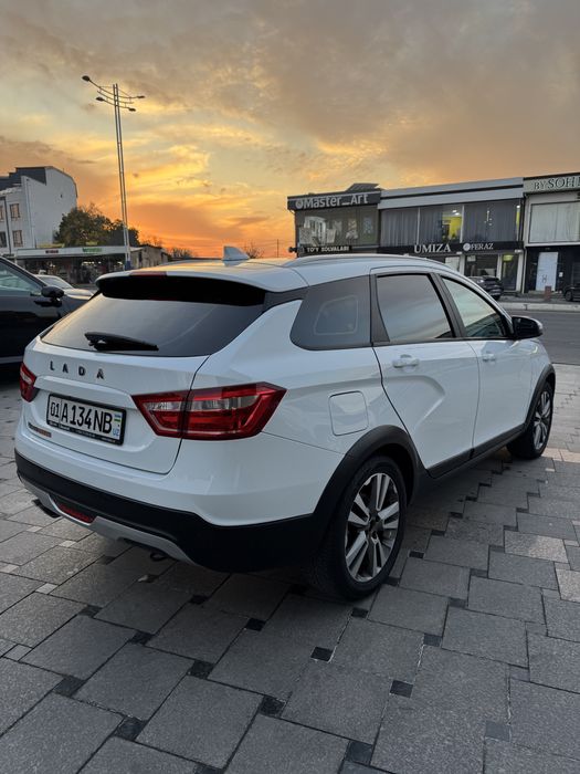 Lada Vesta Cross SW Mars full