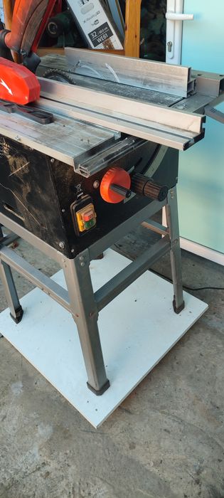 Circular cu masă Einhell 1500w